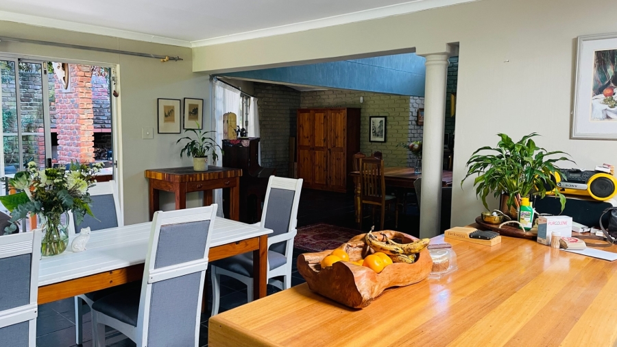 To Let 4 Bedroom Property for Rent in Bonza Bay Eastern Cape